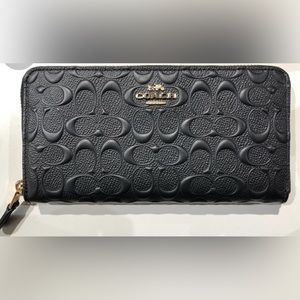 COACH Accordion Zip Wallet In Signature Leather